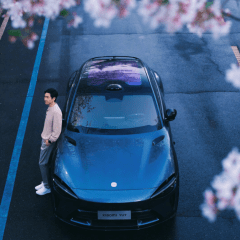 Xiaomi denies CEO Lei Jun reduced stake amid 800 million share placement